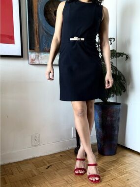 🇨🇦 Tristan navy blue Sleeveless Mini Dress. Size 6, made In Canada.